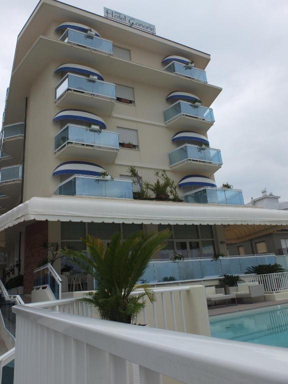 Hotel Canarie Лідо-ді-Єзоло Екстер'єр фото