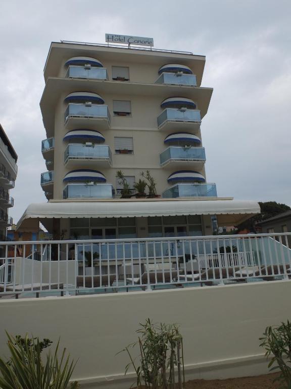 Hotel Canarie Лідо-ді-Єзоло Екстер'єр фото