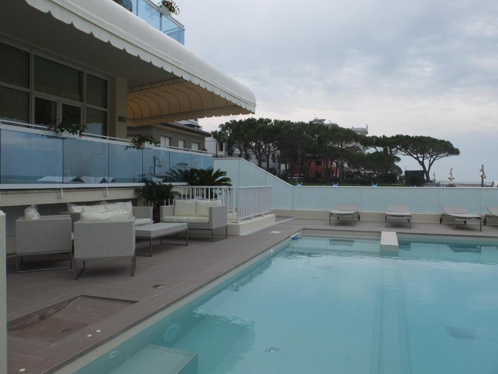 Hotel Canarie Лідо-ді-Єзоло Екстер'єр фото